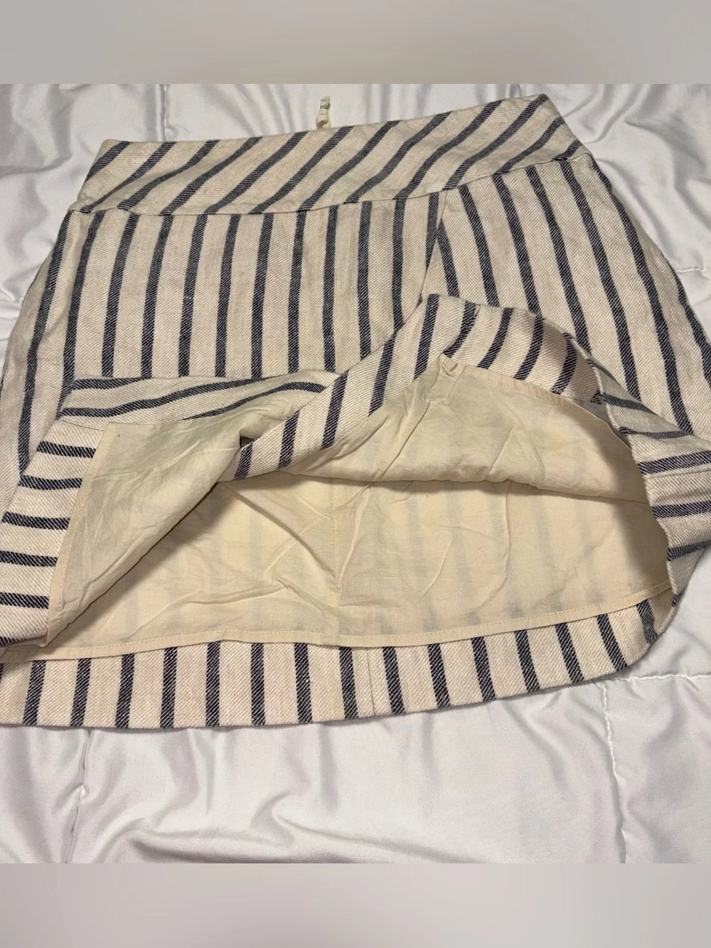 J. CREW Striped Linen Crossover Mini Skirt Size 8 coastal cream navy blue